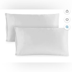 Hotel Sheets Direct 100% Bamboo-Derived King Pillowcase Set.
